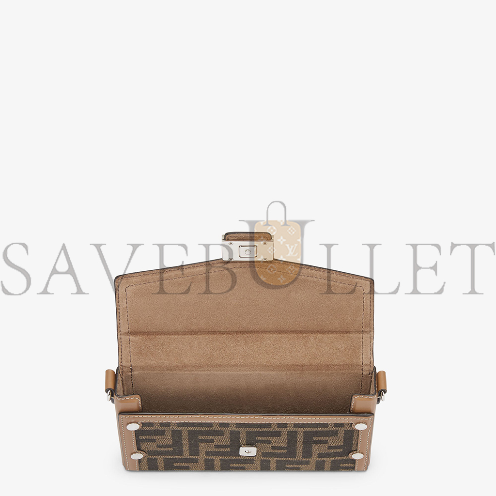 FENDI BAGUETTE SOFT TRUNK PHONE POUCH 7AS139AFBVF1HRM (18*10.5*3cm) FENDI BAGUETTE SOFT TRUNK PHONE POUCH 7AS139AFBVF1HRM (18*10.5*3cm)